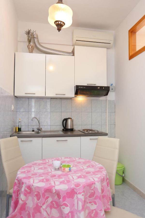 Apartments With A Parking Space Lokva Rogoznica, Omis - 17645 Екстер'єр фото