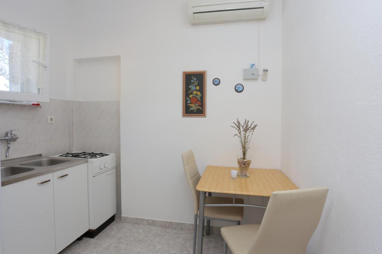 Apartments With A Parking Space Lokva Rogoznica, Omis - 17645 Екстер'єр фото